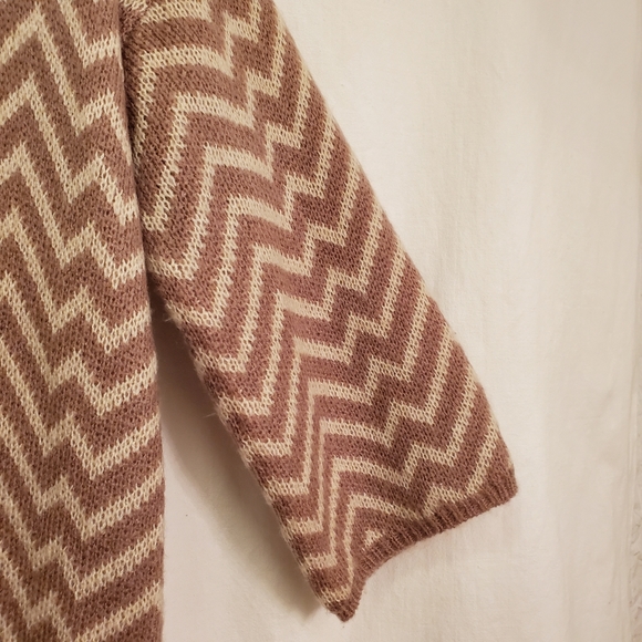 Forever 21 Chevron Pattern Long Cardigan - Picture 5 of 8